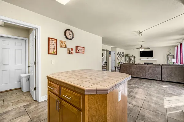 $459,900 | 1050 Monterey Street, Madera, CA 93637