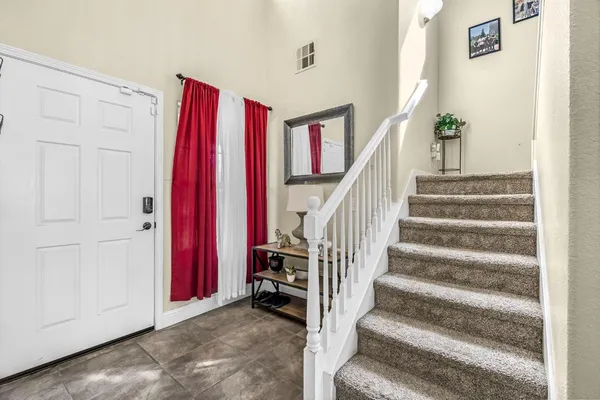 $459,900 | 1050 Monterey Street, Madera, CA 93637