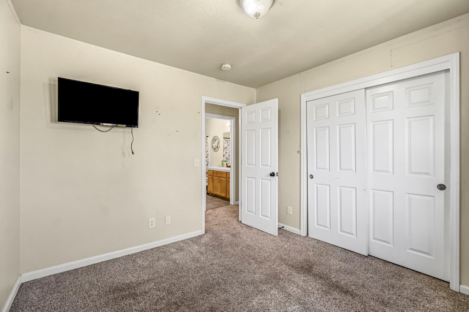1050 Monterey Street Madera, CA 93637 - Photo 27 of 43
