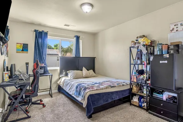 $459,900 | 1050 Monterey Street, Madera, CA 93637