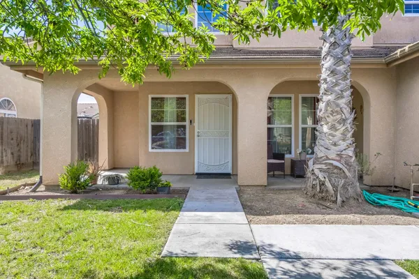 $459,900 | 1050 Monterey Street, Madera, CA 93637