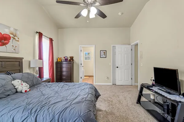 $459,900 | 1050 Monterey Street, Madera, CA 93637