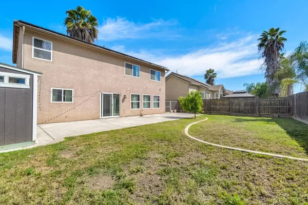 $459,900 | 1050 Monterey Street, Madera, CA 93637
