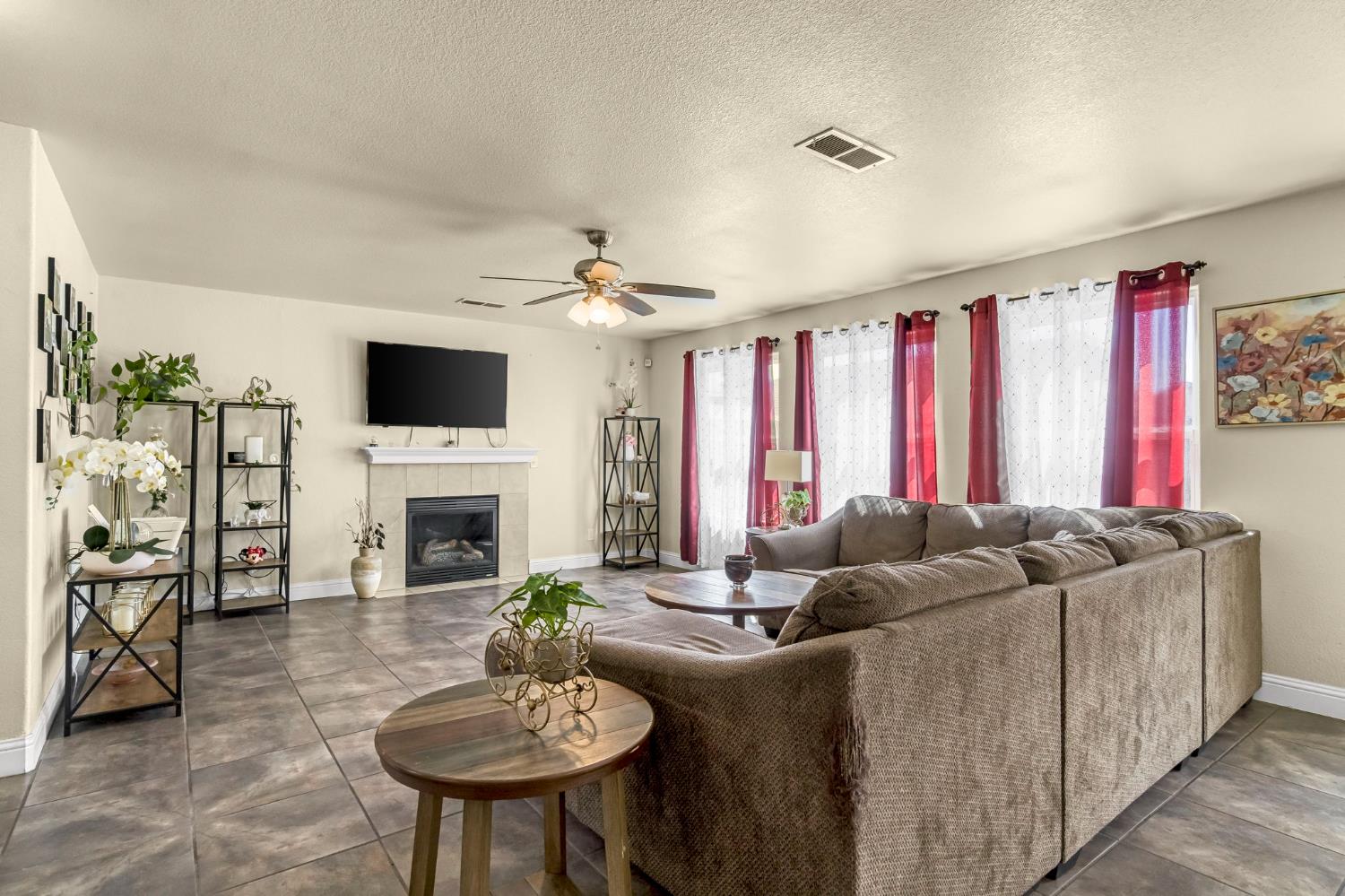1050 Monterey Street Madera, CA 93637 - Photo 7 of 43