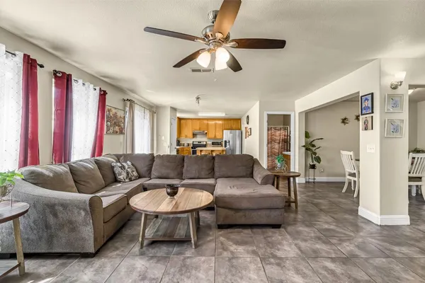 $459,900 | 1050 Monterey Street, Madera, CA 93637