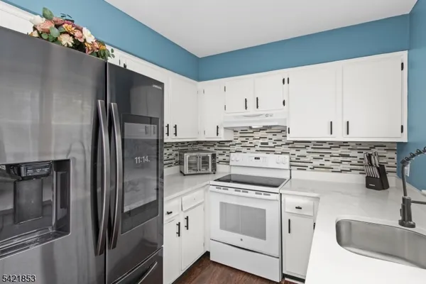 $350,000 | 7 Great Horned Owl Court, Hackettstown, NJ 07840