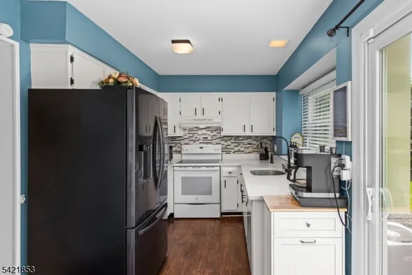 $350,000 | 7 Great Horned Owl Court, Hackettstown, NJ 07840