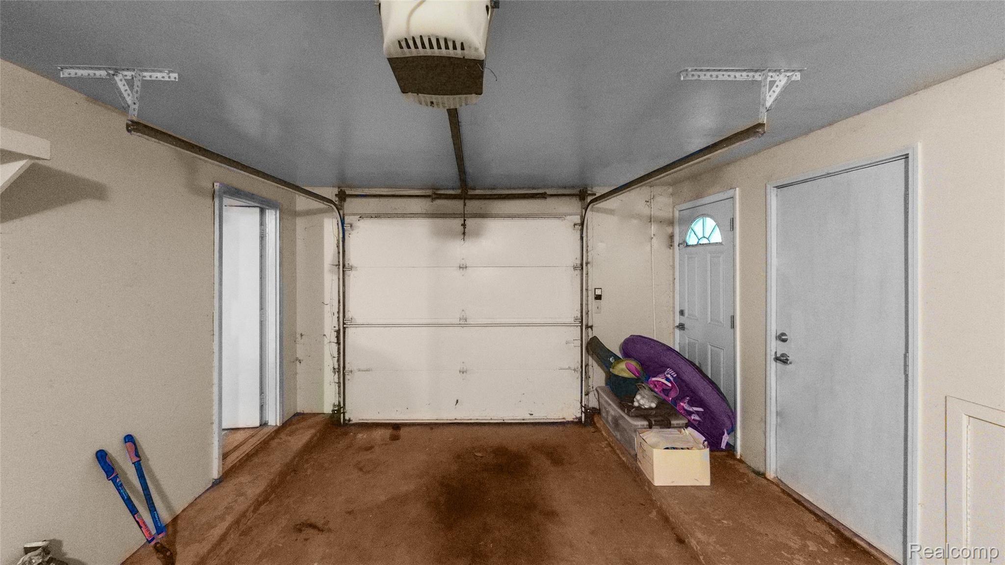 475 Goodhue Road Bloomfield Hills, MI 48304 - Photo 51 of 84 Welcome-To-475-Goodhue-Court-50-4th-Car-Garage.jpg