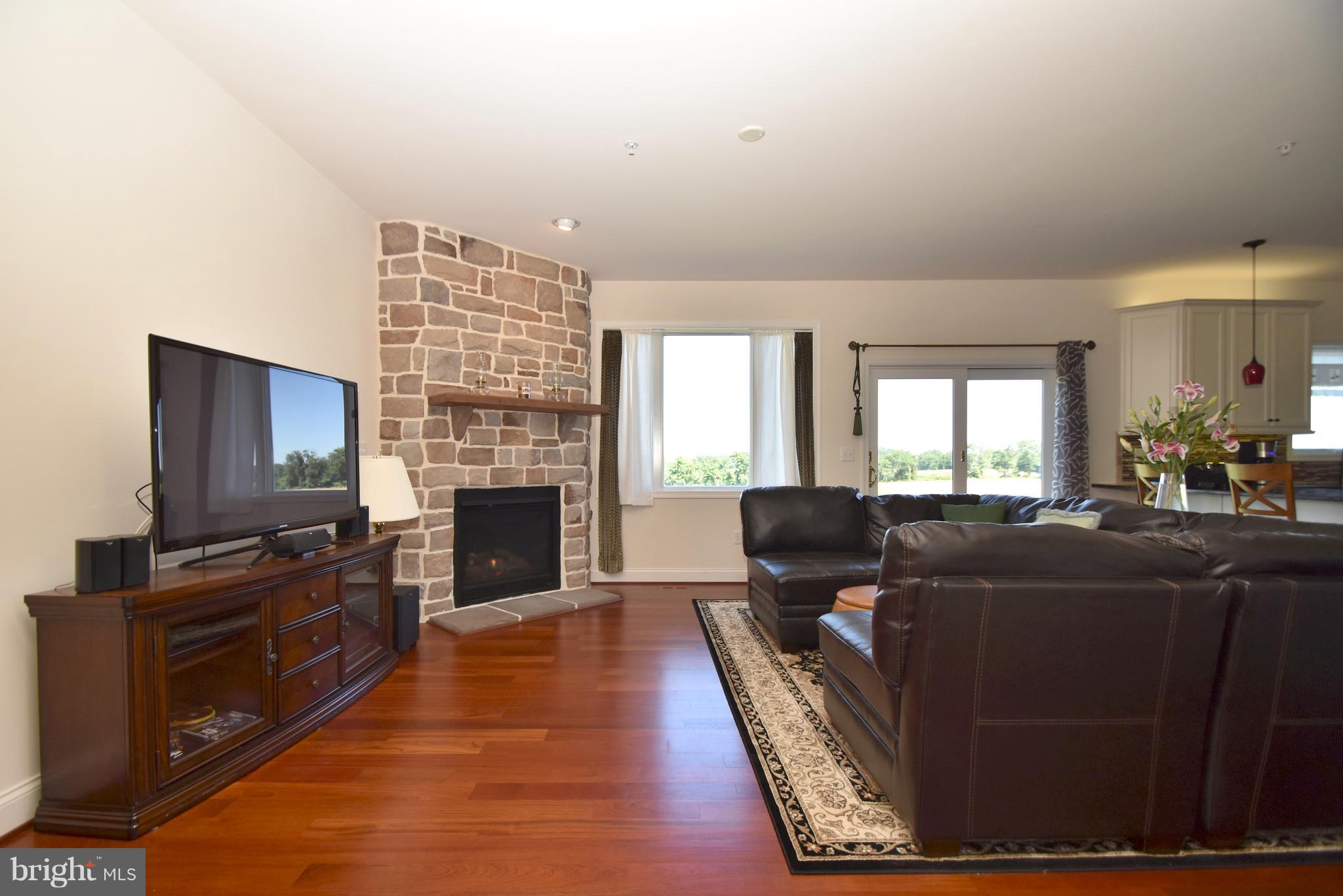 830 Holy Cross Road Street, MD 21154 - Photo 4 of 30 Bright family room
