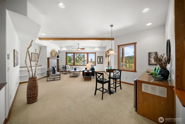 $949,000 | 6760 Forest Ridge Drive, Wenatchee, WA 98801