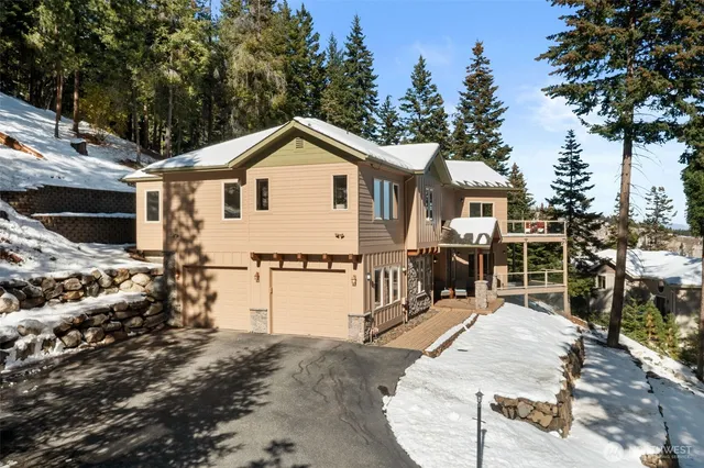 $949,000 | 6760 Forest Ridge Drive, Wenatchee, WA 98801