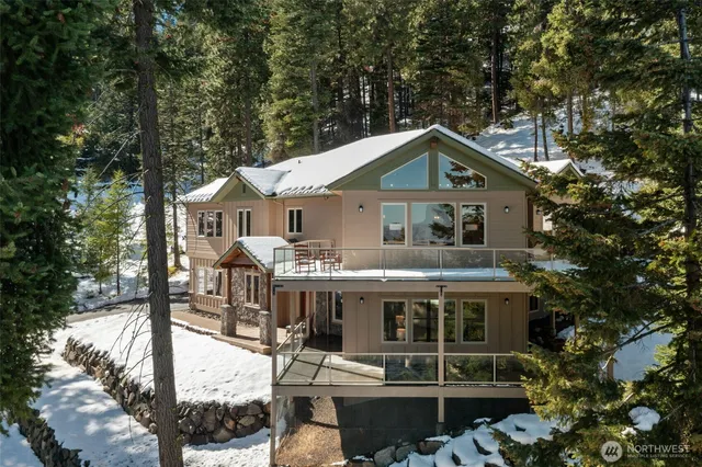 $949,000 | 6760 Forest Ridge Drive, Wenatchee, WA 98801