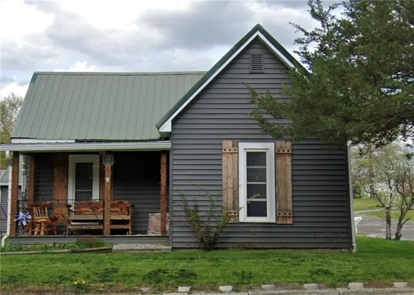 508 Main Street, Dearborn, MO 64439