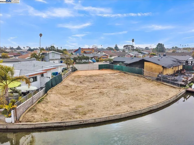 $748,000 | 641 Sandalwood Isle, Alameda, CA 94501