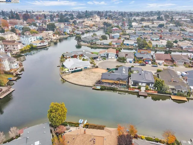 $748,000 | 641 Sandalwood Isle, Alameda, CA 94501