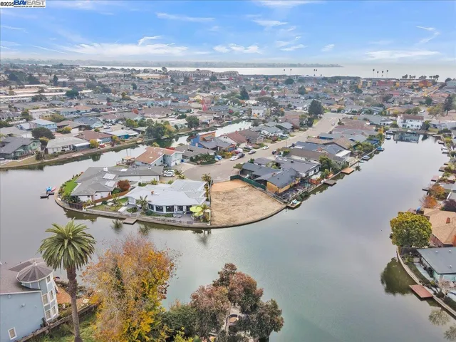 $748,000 | 641 Sandalwood Isle, Alameda, CA 94501