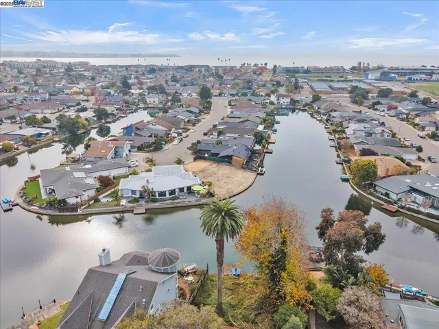 $748,000 | 641 Sandalwood Isle, Alameda, CA 94501
