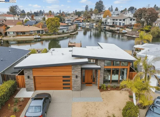 $748,000 | 641 Sandalwood Isle, Alameda, CA 94501
