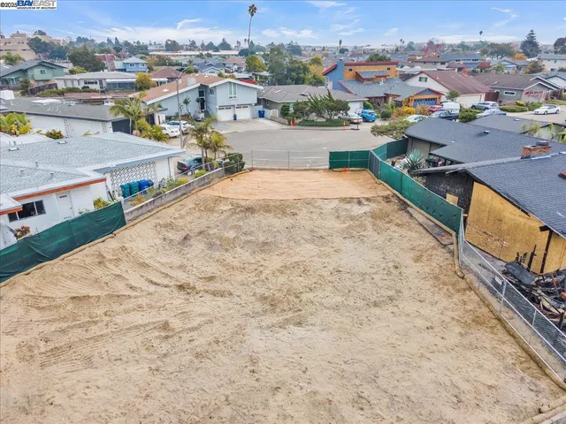 $748,000 | 641 Sandalwood Isle, Alameda, CA 94501