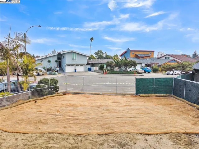 $748,000 | 641 Sandalwood Isle, Alameda, CA 94501