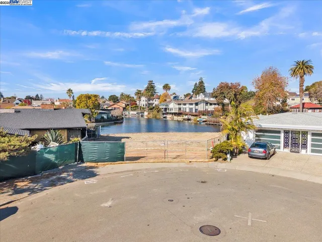 $748,000 | 641 Sandalwood Isle, Alameda, CA 94501