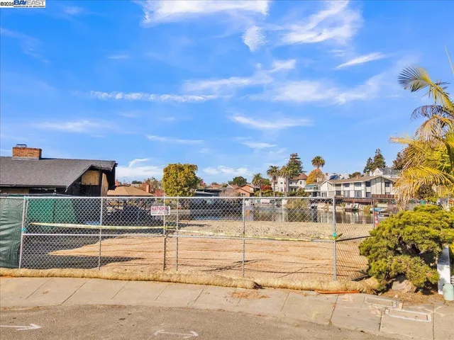 $748,000 | 641 Sandalwood Isle, Alameda, CA 94501