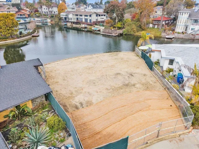 $748,000 | 641 Sandalwood Isle, Alameda, CA 94501