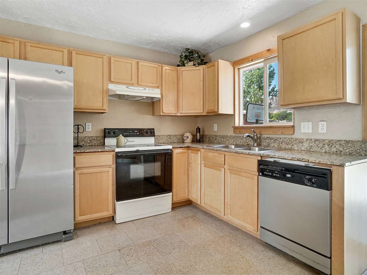 449 South Camp Road Grand Junction, CO 81507 - Photo 3 of 16 Gallery Image 3
