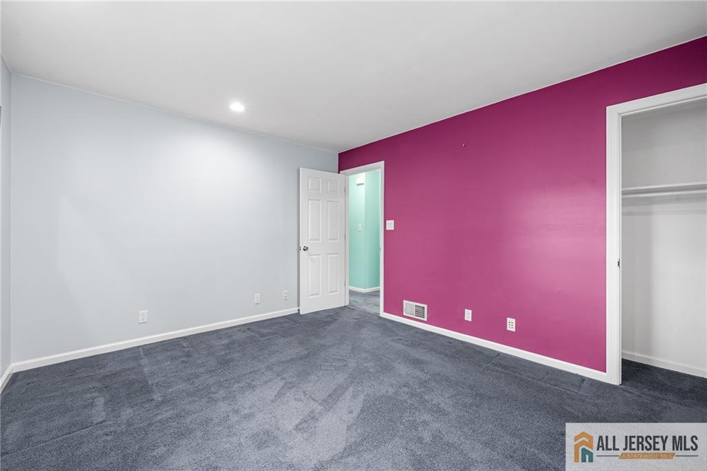 15 Chestnut Street Edison, NJ 08817 - Photo 19 of 33 Gallery Image 19