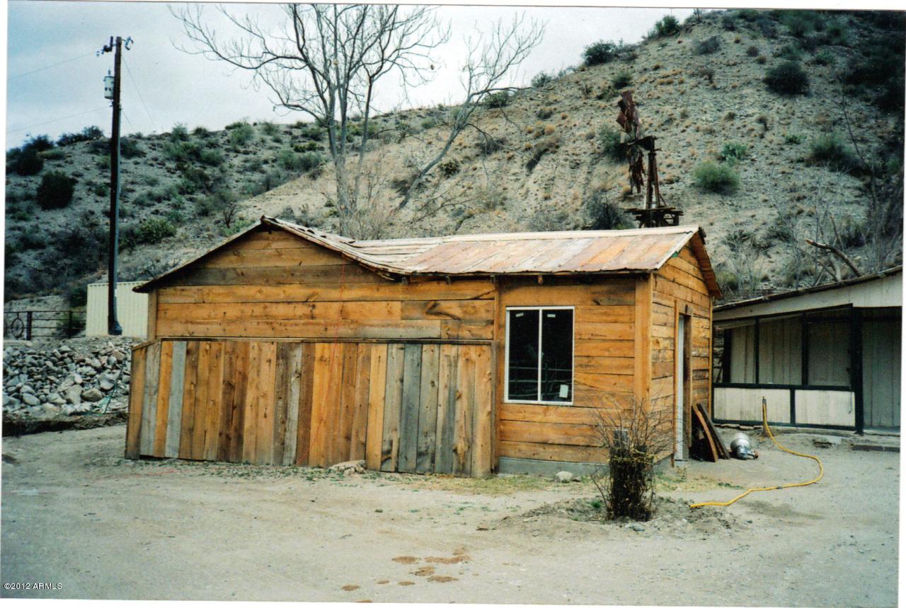 7424 South Russell Road Globe, AZ 85501 - Photo 11 of 30 Bunkhouse
