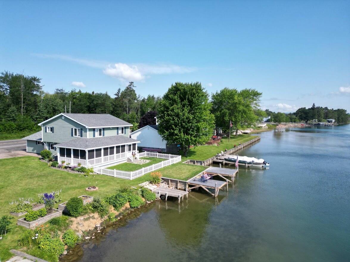 1925 Riverside Drive Sault Ste. Marie, MI 49783 - Photo 22 of 27 Gallery Image 22