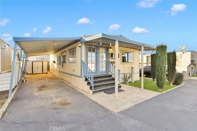 $84,900 | 16473 Green Tree Boulevard, Unit 21, Victorville, CA 92395