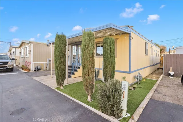 $84,900 | 16473 Green Tree Boulevard, Unit 21, Victorville, CA 92395