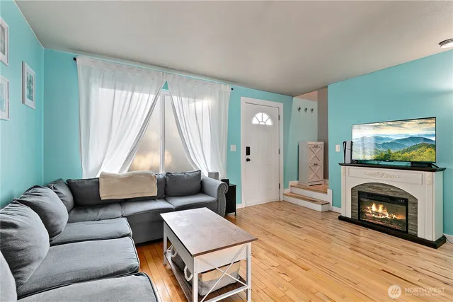 $325,000 | 14518 West Thorne Lane Southwest, Lakewood, WA 98498