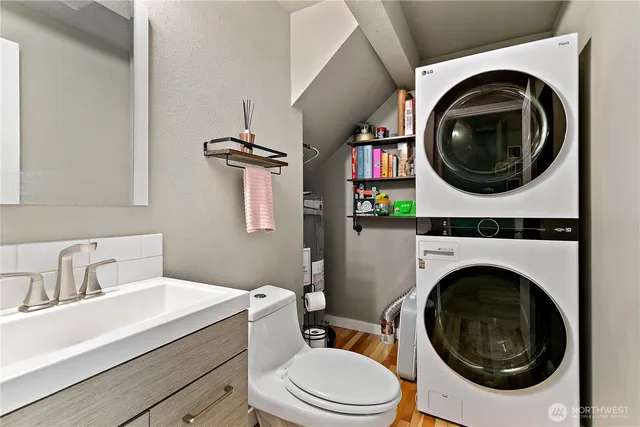 $325,000 | 14518 West Thorne Lane Southwest, Lakewood, WA 98498