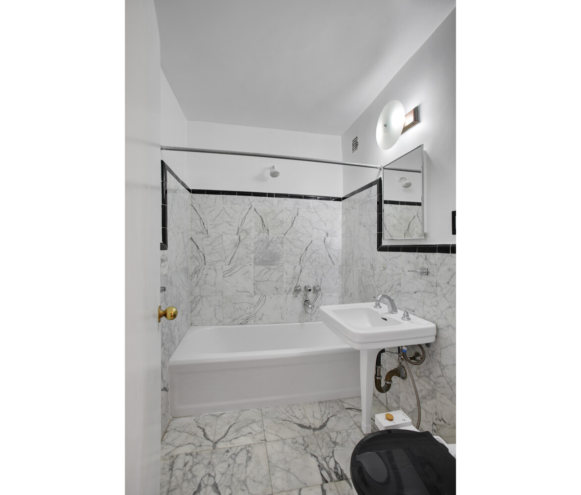 101 Lafayette Avenue 7E Fort Greene Brooklyn NY 11217