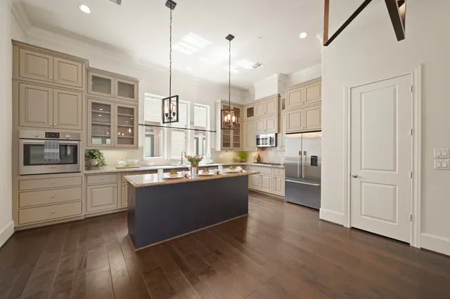 $539,900 | 1317 Roy Street, Houston, TX 77007