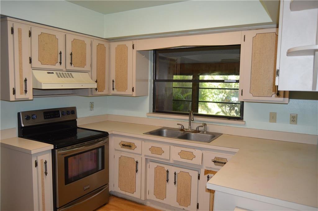 11036 Roseland Road Sebastian, FL 32958 - Photo 9 of 35 Gallery Image 9