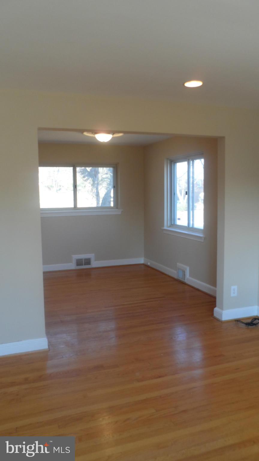 6000 Craig Street Springfield, VA 22150 - Photo 2 of 27 Dining Room