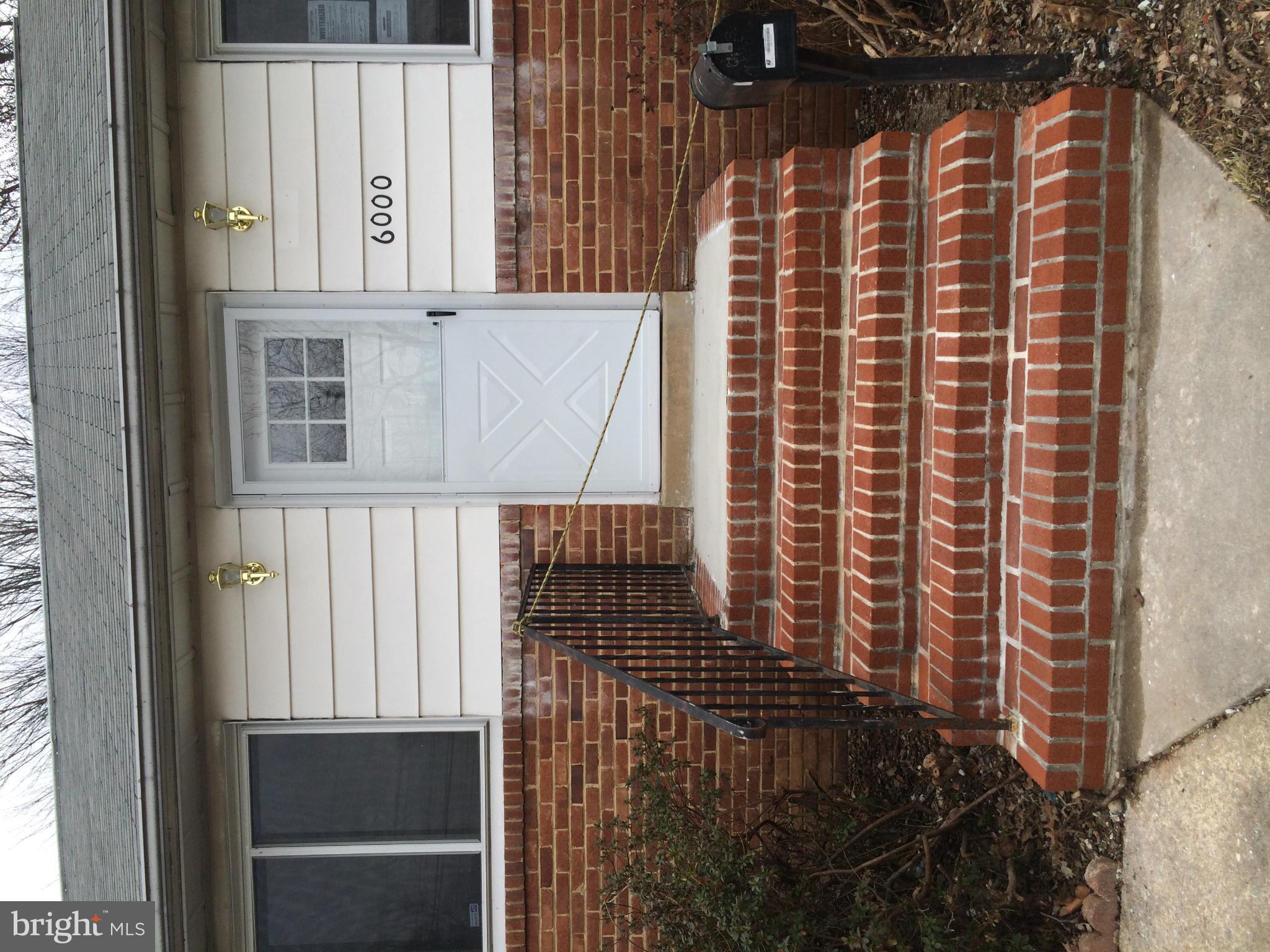 6000 Craig Street Springfield, VA 22150 - Photo 13 of 27 Exterior (Front)