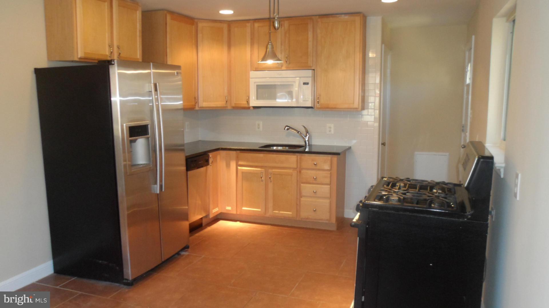 6000 Craig Street Springfield, VA 22150 - Photo 7 of 27 Kitchen