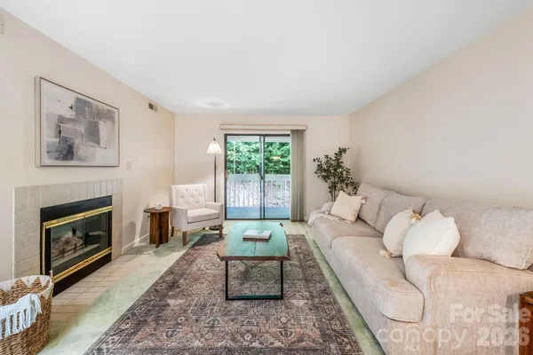$225,000 | 2604 Vineyard Boulevard, Asheville, NC 28805