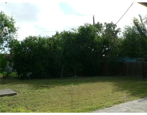 $750 | 1922 Andrews Drive, Corpus Christi, TX 78416