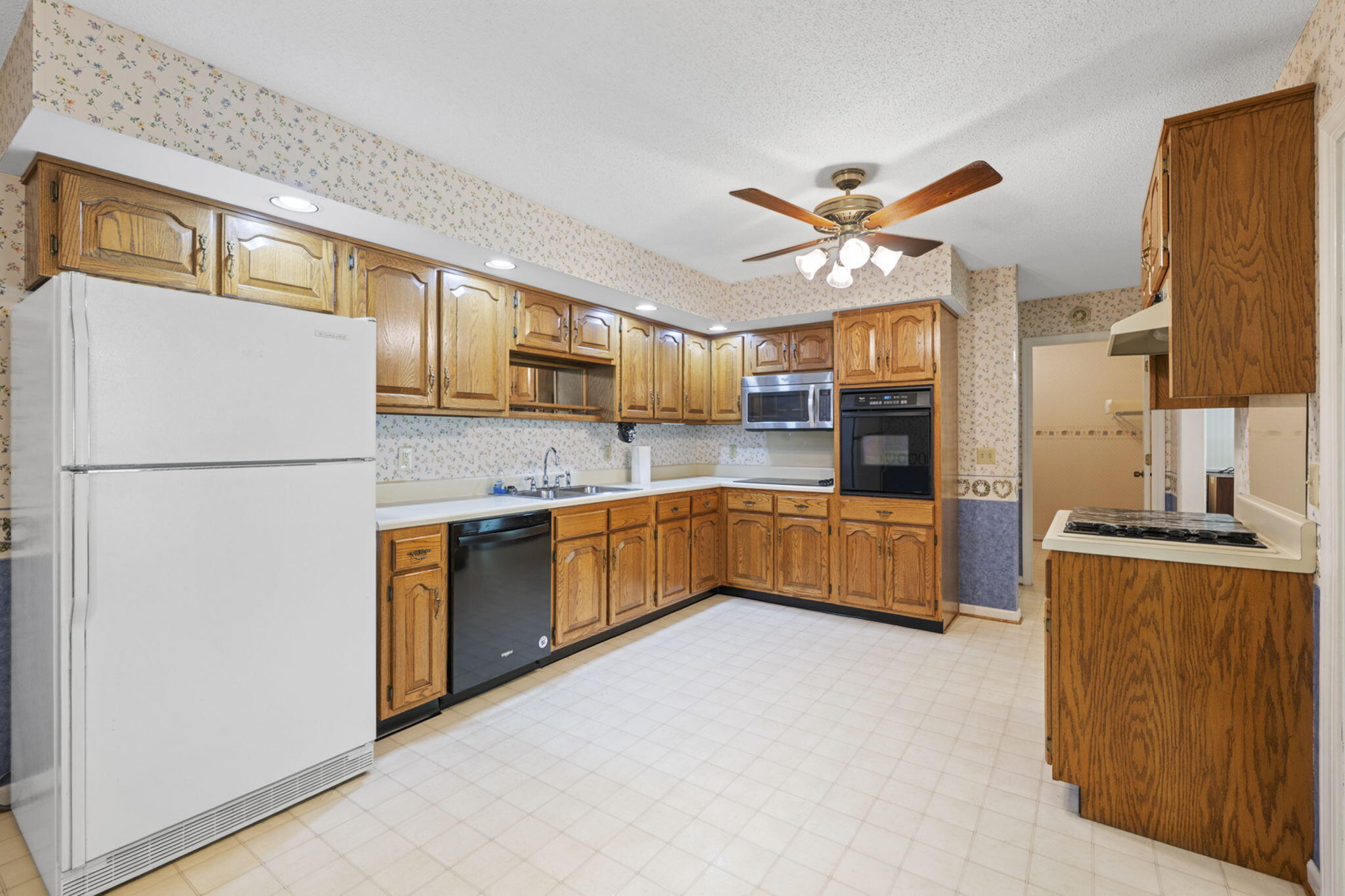 8 Hickory Ridge Trail Ringgold, GA 30736 - Photo 13 of 48 33-web-or-mls-DSC_8950