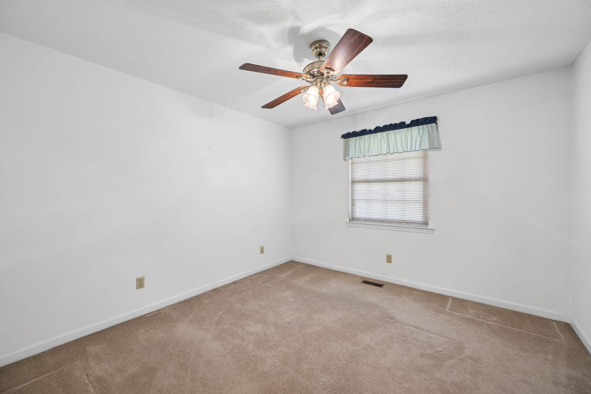8 Hickory Ridge Trail Ringgold, GA 30736 - Photo 27 of 48 48-web-or-mls-DSC_8995