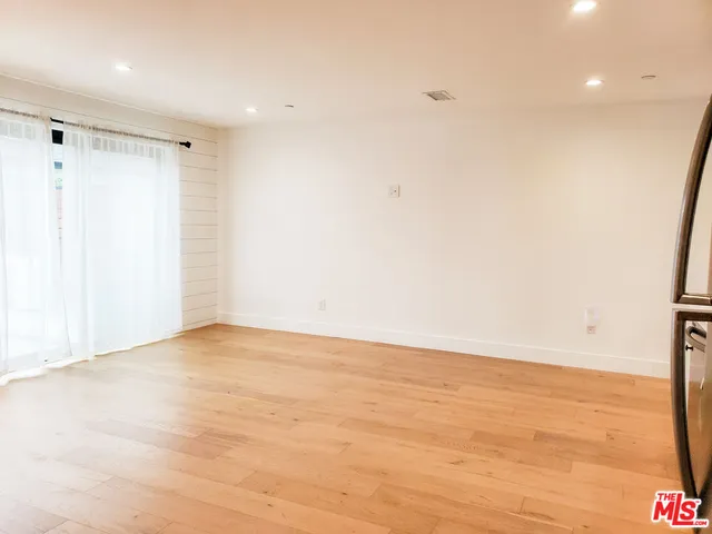 $4,250 | 11221 Hannum Avenue, Unit A, Culver City, CA 90230