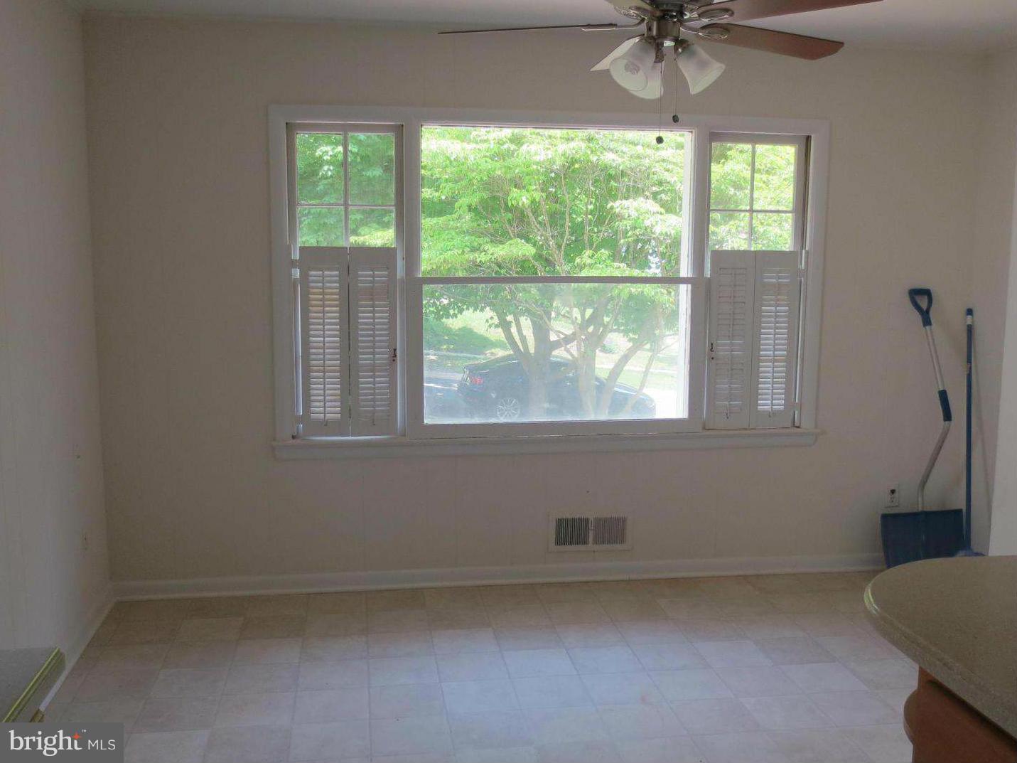 10616 Glenwild Road Silver Spring, MD 20901 - Photo 11 of 30 Breakfast room
