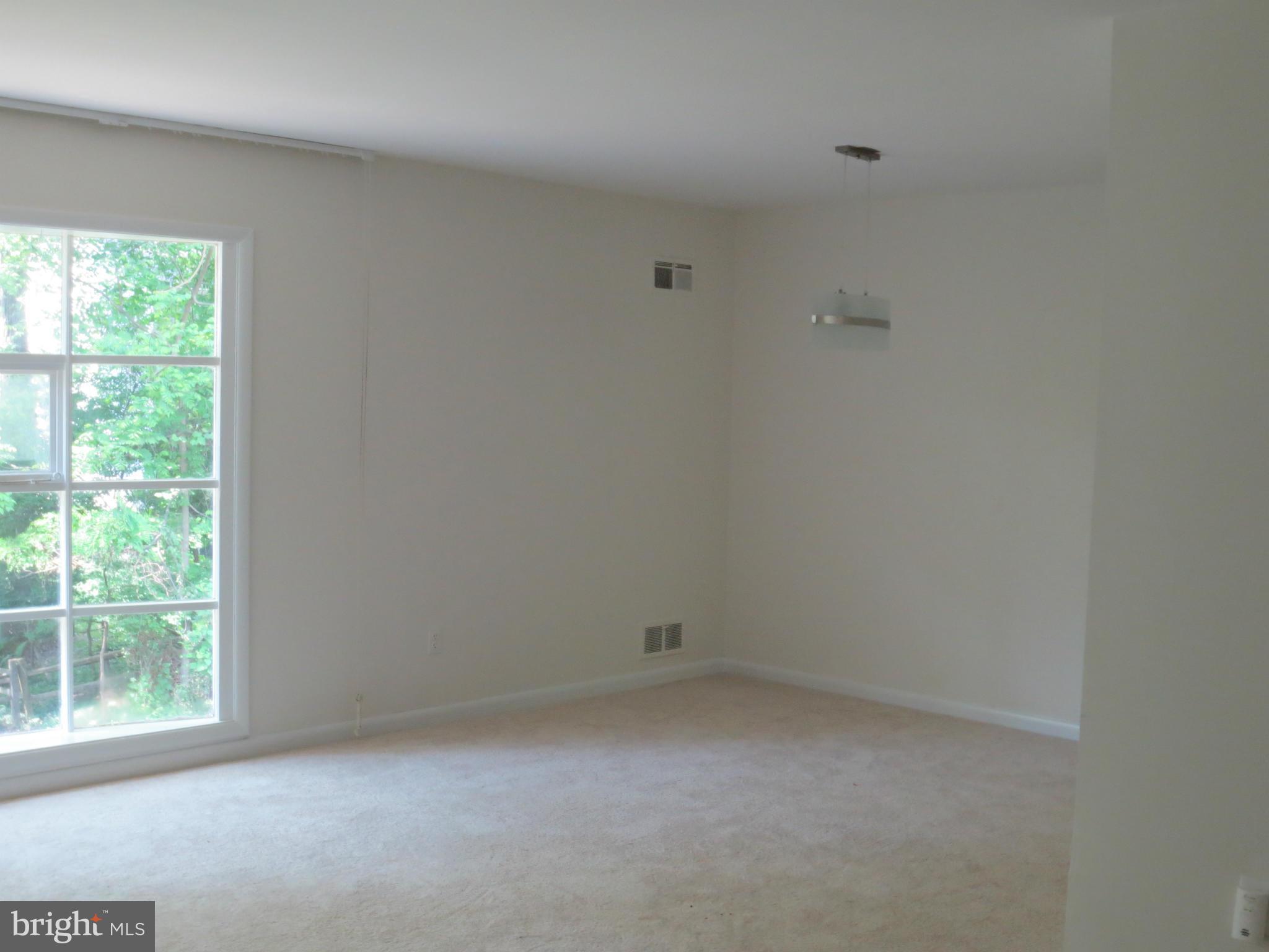 10616 Glenwild Road Silver Spring, MD 20901 - Photo 4 of 30 Dining Room