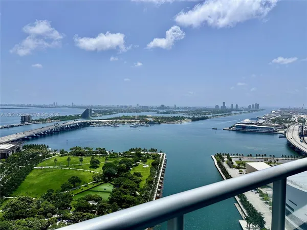 $585,000 | 888 Biscayne Boulevard, Unit 3611, Miami, FL 33132