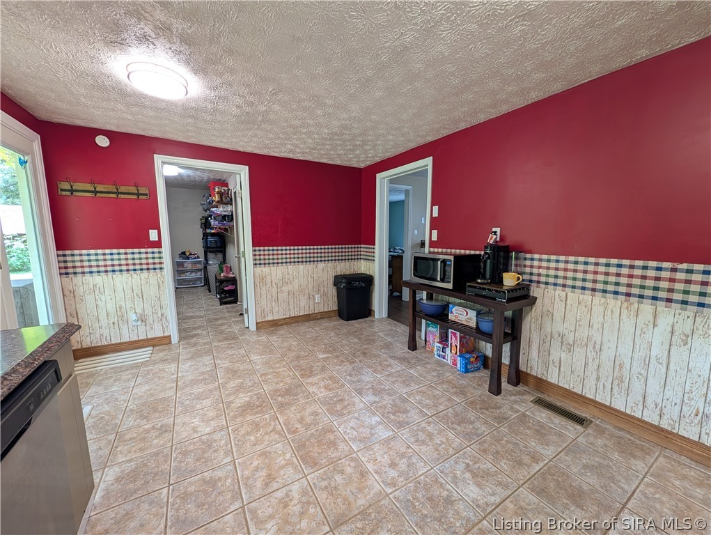 8937 Rufing Road Greenville, IN 47124 - Photo 8 of 43 Gallery Image 8